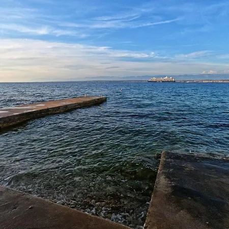 Apartment Mili Sutomiscica